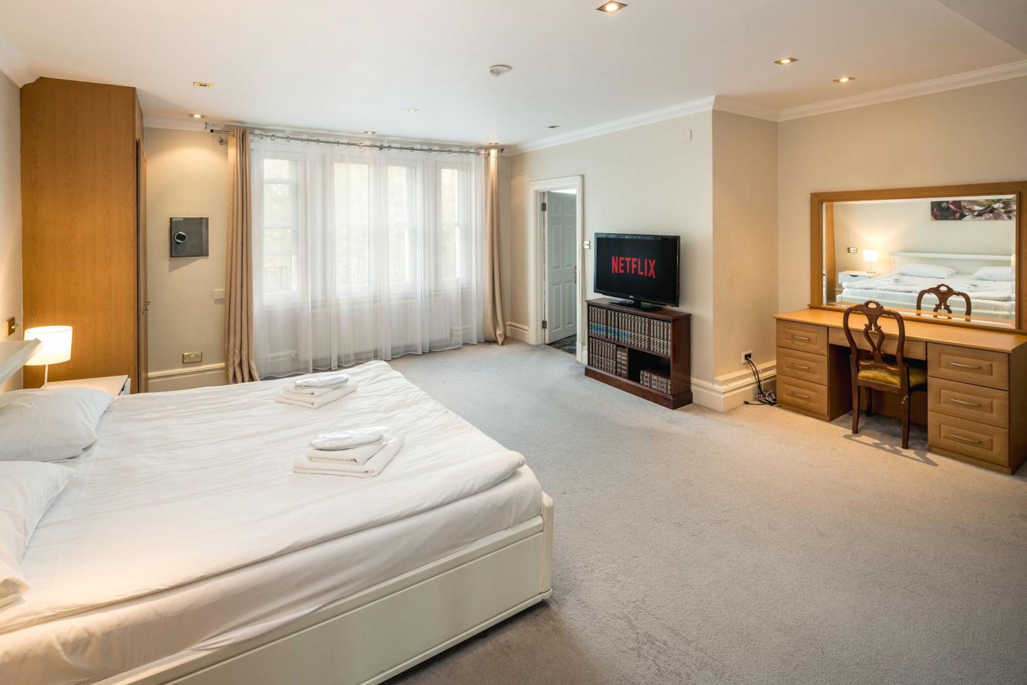 Kensington Skyline Penthouse Apartment London Bagian luar foto